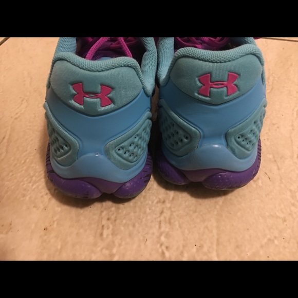 Under Armour Sneakers - Picture 2 of 7